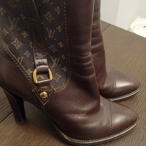 Louis Vuitton Mini Lin Brown Boot.